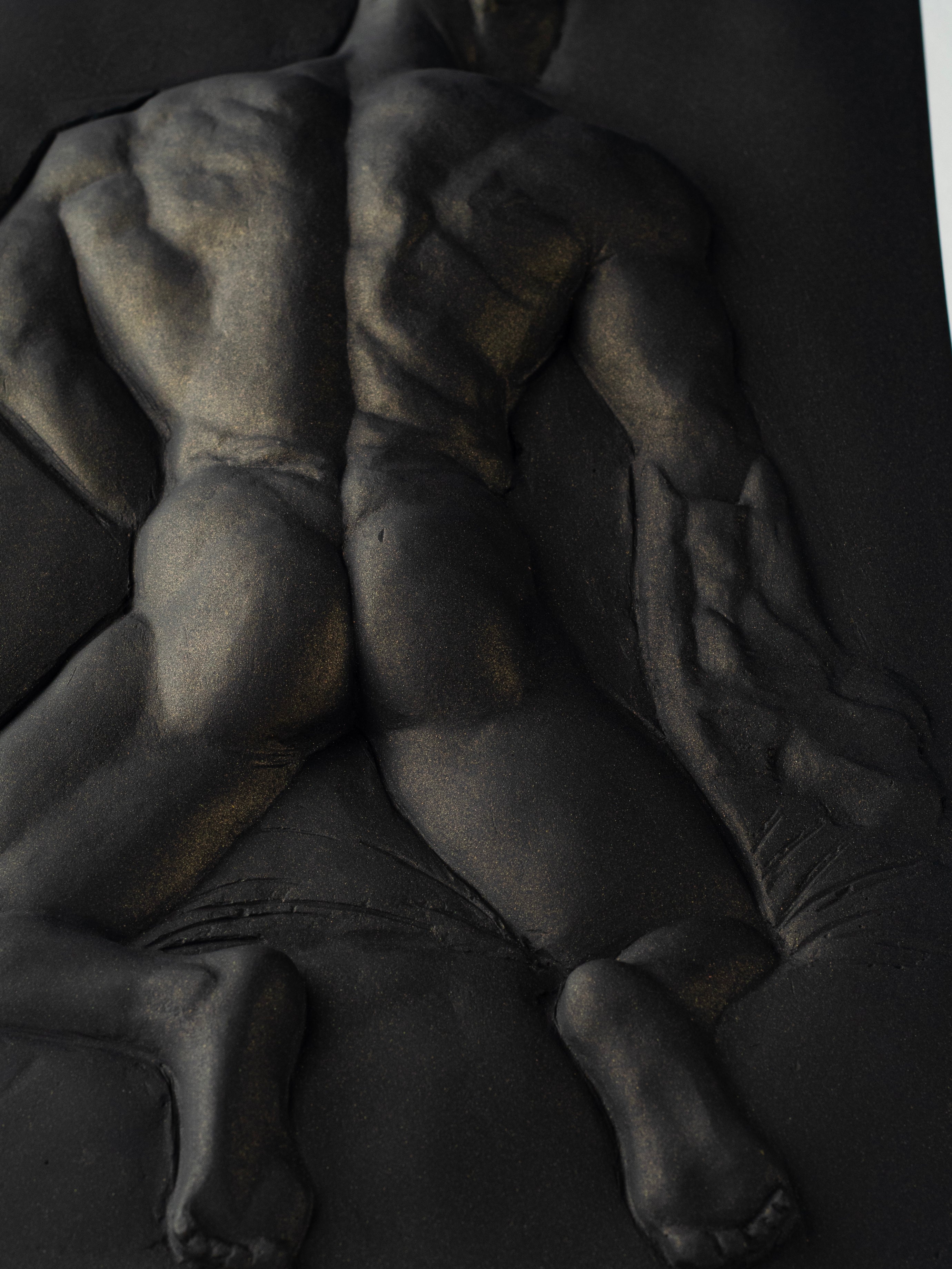 KNEELING DOWN-4
